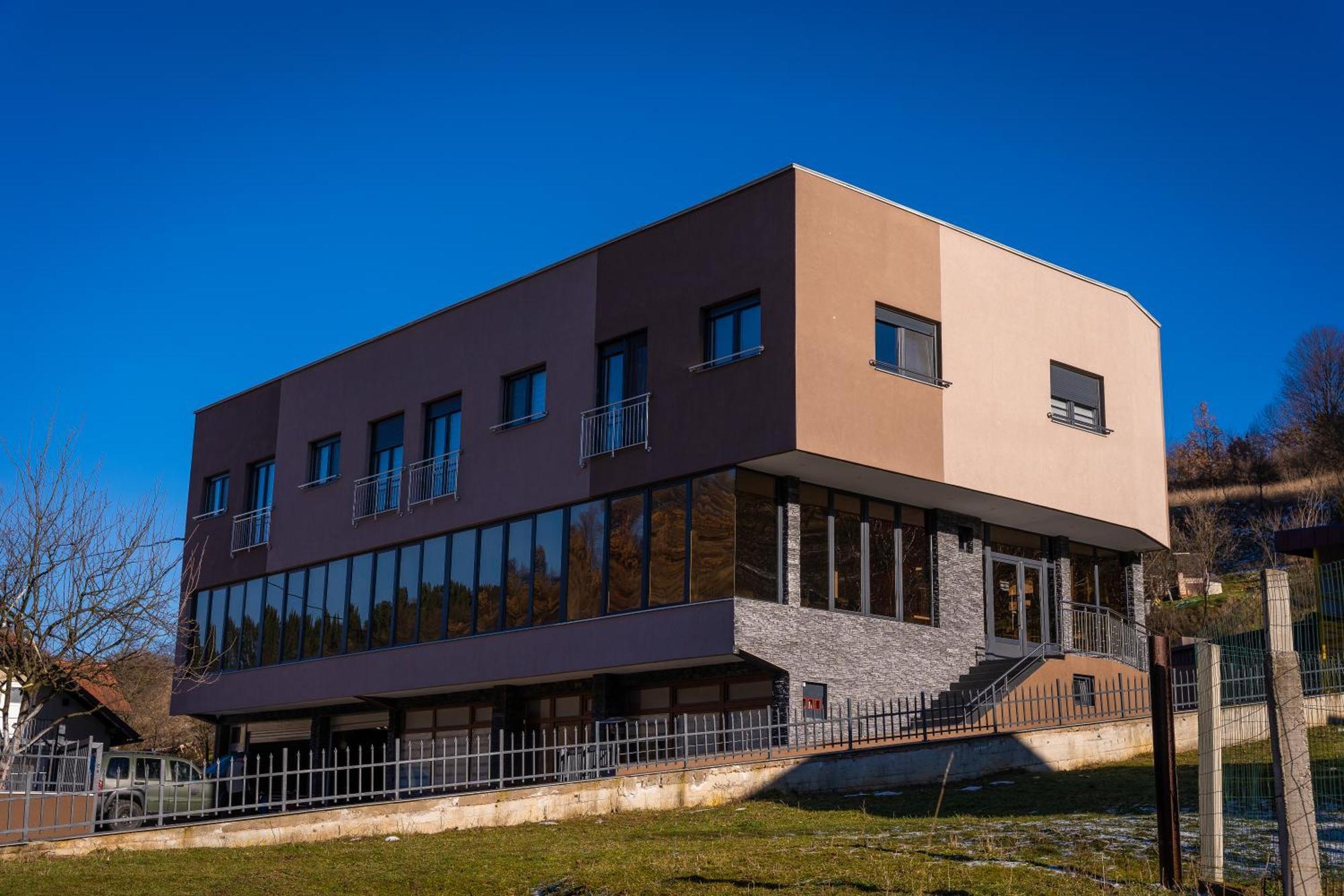 Ema, Asja, Eda Apartments Zenica Exterior foto